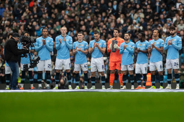 家队中的作 家队中的作